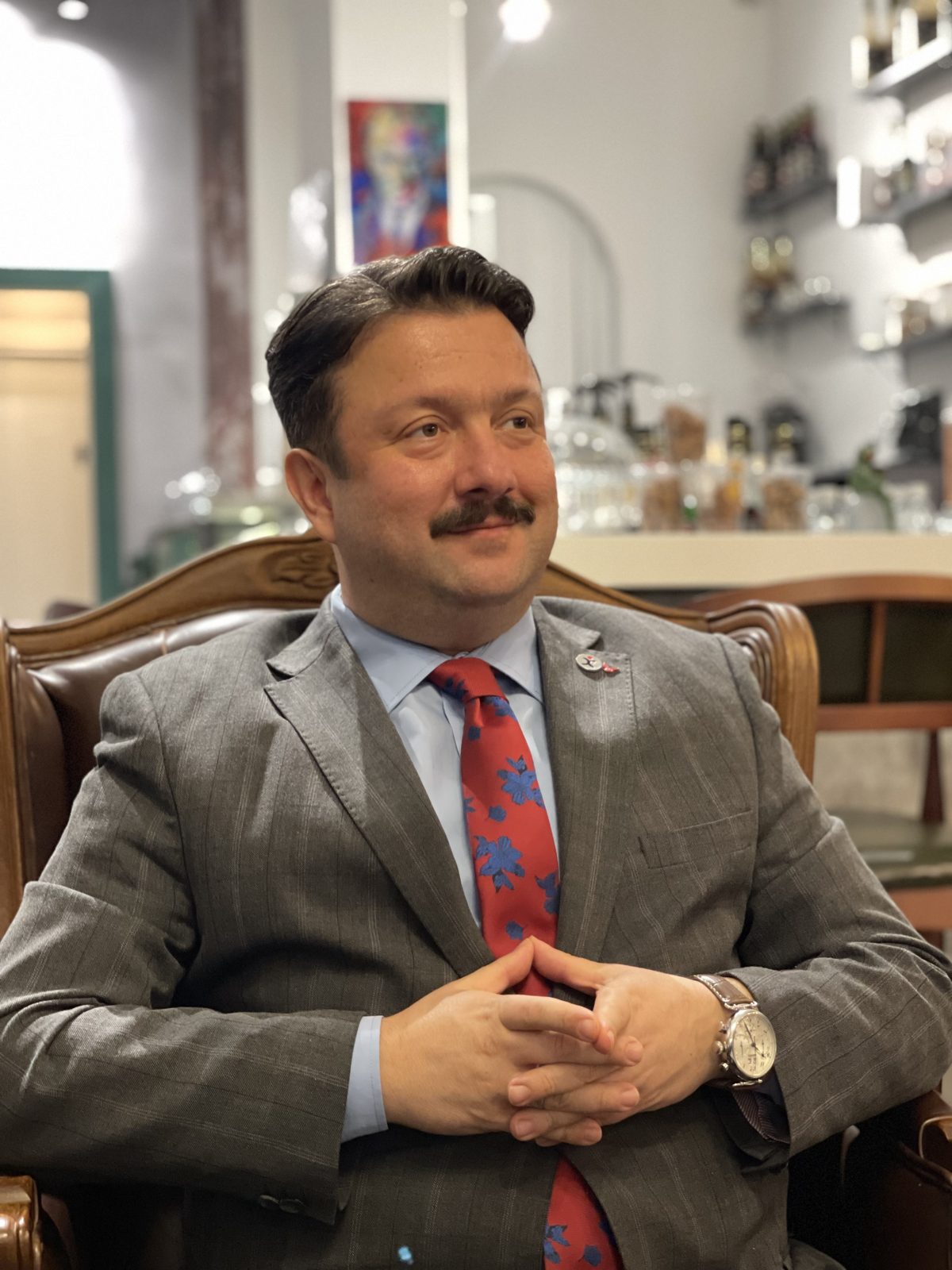 Mehmet Gözen, ticari gayrimenkul danışmanı
